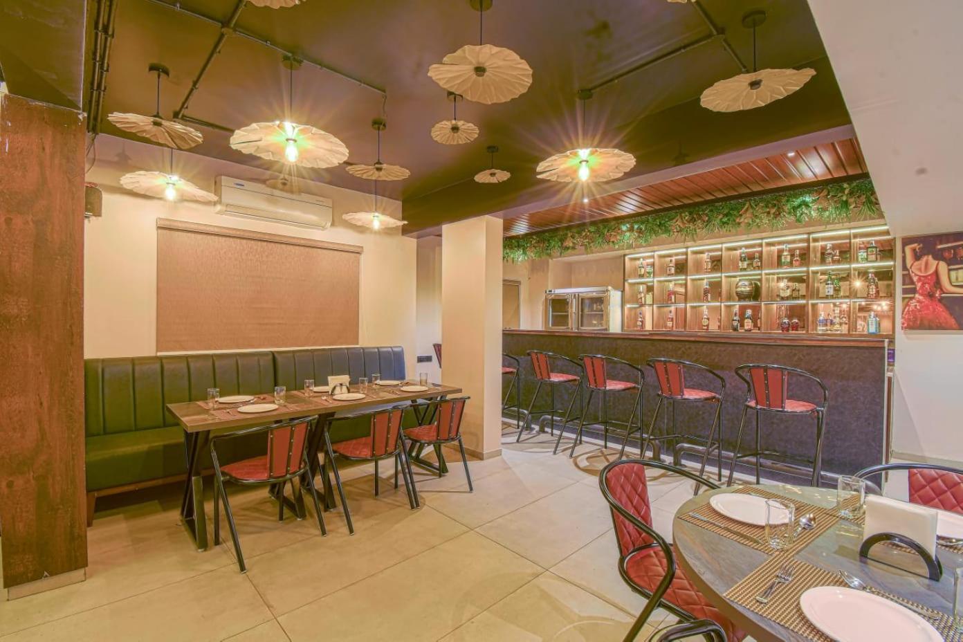 Hotel Vrindavan Deluxe コールハープル エクステリア 写真